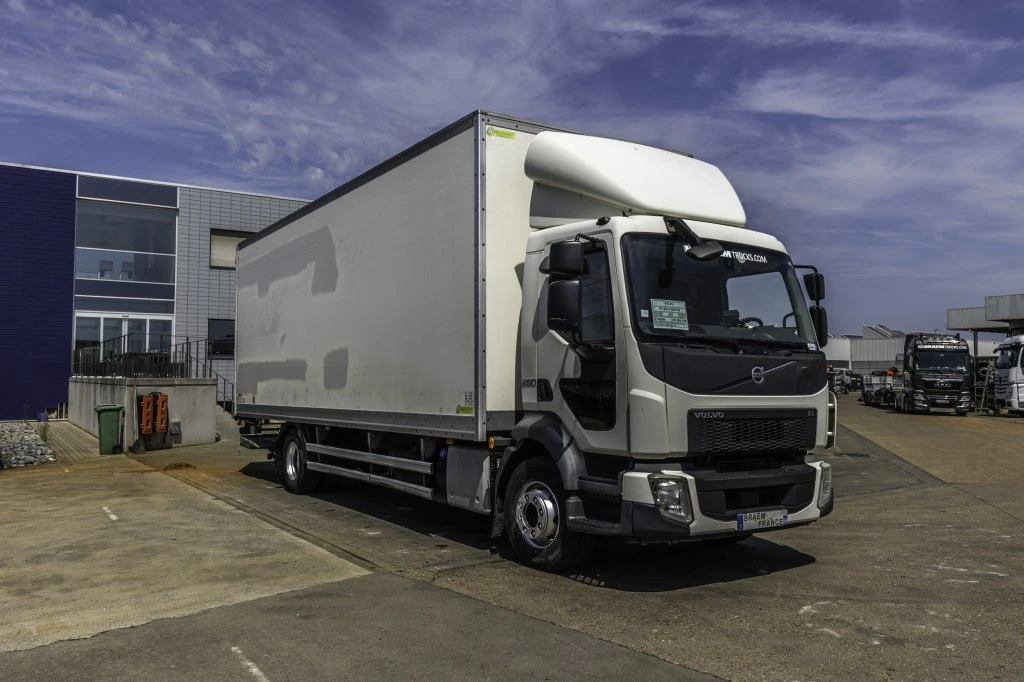 Volvo 2015 - FE 250+HAYON BAR afbeelding 2