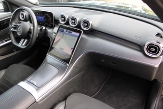 Mercedes-Benz C-Class 2023 - Estate 300e AMG Line NIGHT PAKKET DISTRONIC SFEER CARPLAY CAMERA MULTIBEAM 19'' obrazek 14