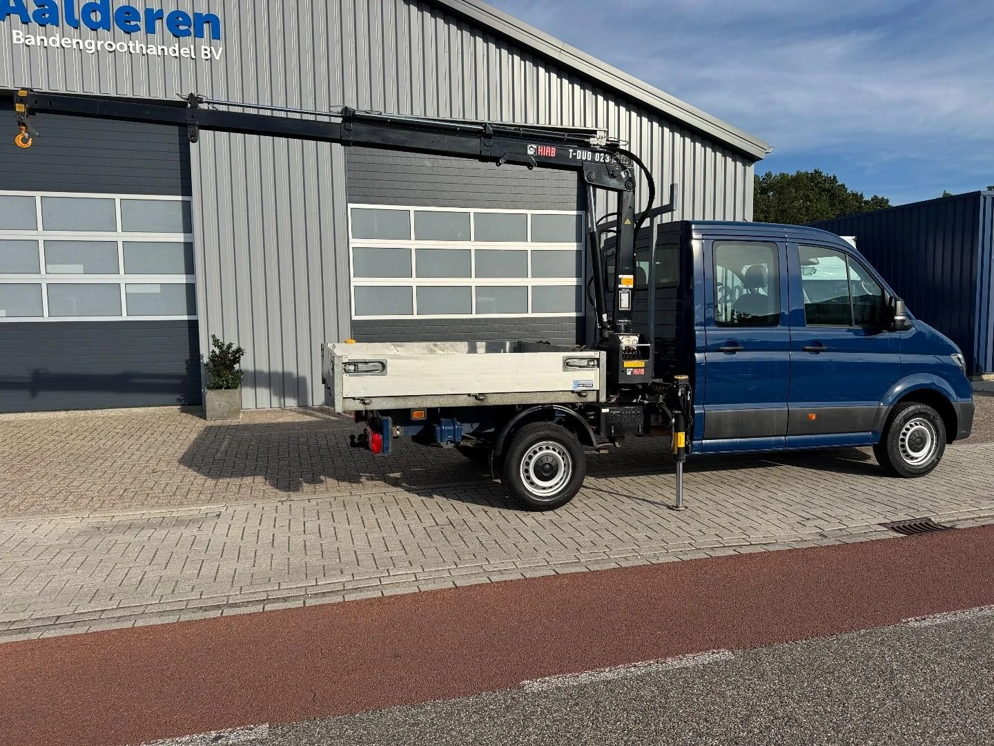 Volkswagen Crafter 2019 - Doka, Crane HIAB T023- 3, Only 36.000 Km afbeelding 1