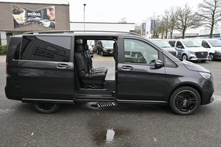 Mercedes-Benz V-Class 2024 - 300d AMG L2 DC zdjecie 3