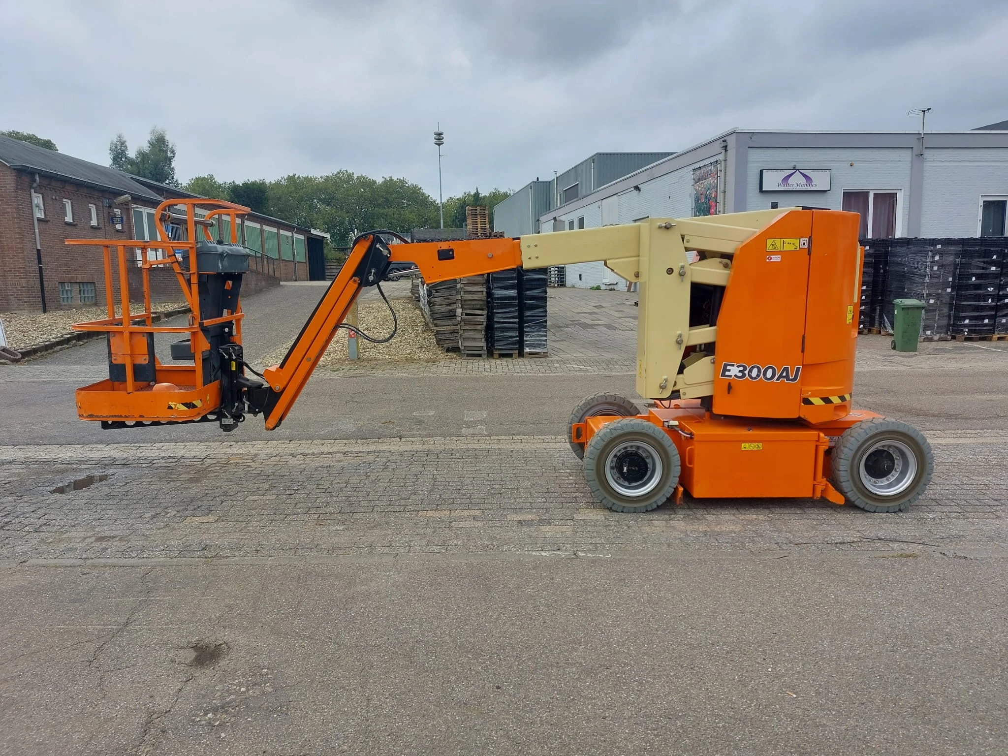 JLG E300AJ 2020 - E300AJ image 1