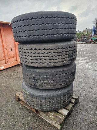 BRIDGESTONE 385/65 R 22.5 ON RIM FOR DRUM BRAKES. 2000 - N/A obrazek 4