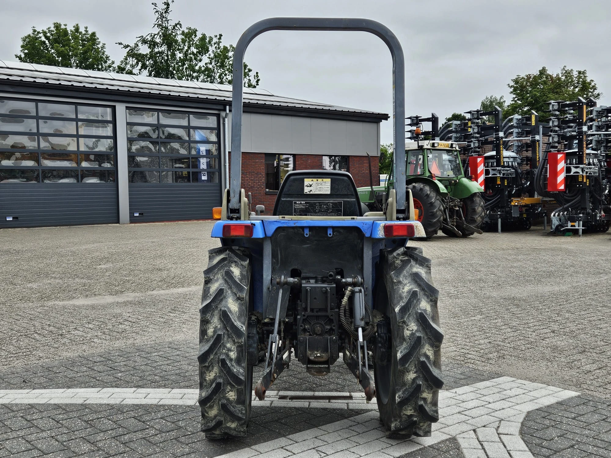 Iseki 1998 - SIAL 1932306+548/456+ compact tractor afbeelding 4