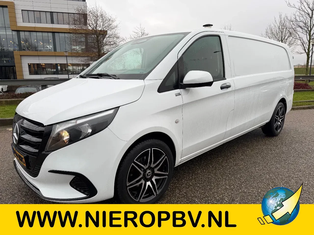 Mercedes-Benz Vito 2024 - 116CDI L3H1 (XXL) Automaat Airco Navi Cruisecontrol Trekhaak FACE LIFT ( BPM VRIJ ) afbeelding 1