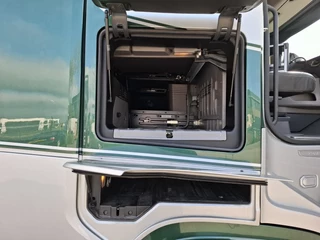 Scania S 2019 - NGS S520 V8 / TUV: 05-05-2027 / RETARDER / HYDRAULICS / FULL-AIR / ALCOA / NAVI / LEATHER / NL TRUCK / AUTOMATIC / EURO-6 / 2019 image 31