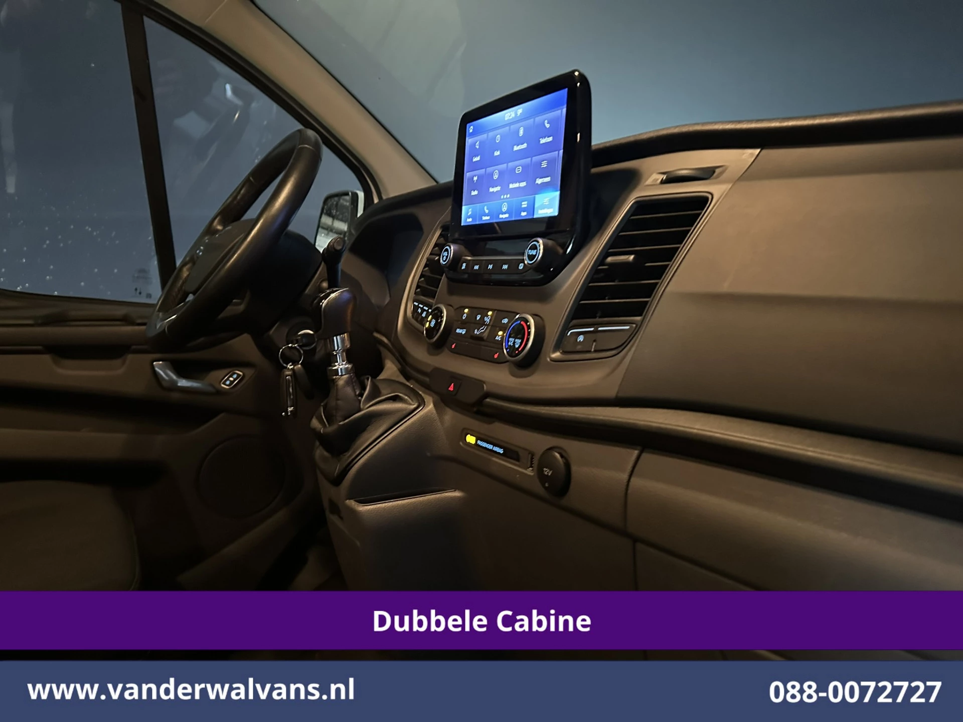 Ford Transit Custom 2021 - 2.0 TDCI 130pk L2H1 Dubbele Cabine Euro6 Airco | 5-Zits | Navigatie | Apple Carplay | LED | Cruisecontrol image 15