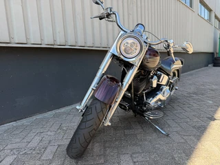 Harley-Davidson Fat Boy 2001 - FLSTFI Compleet verbouwd zeer veel extra's afbeelding 3 miniatuur