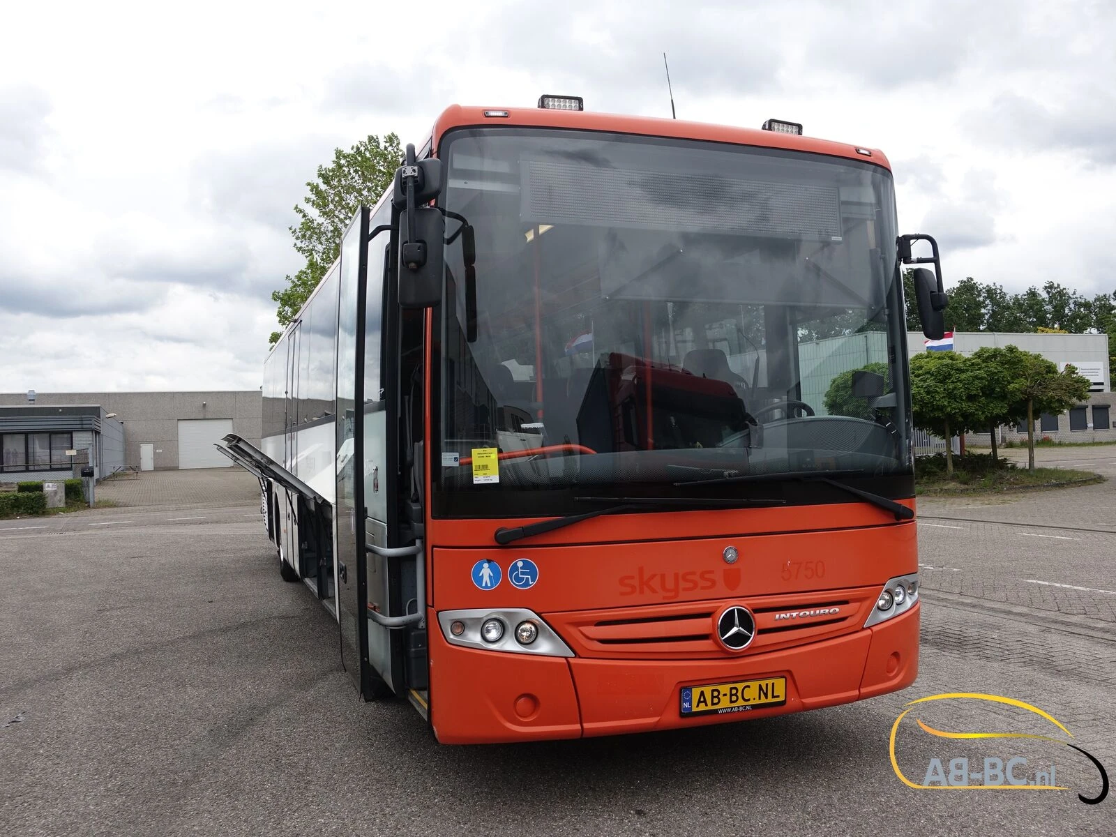 Mercedes-Benz Intouro 49 Seats Liftbus EURO 6 2016 afbeelding 18