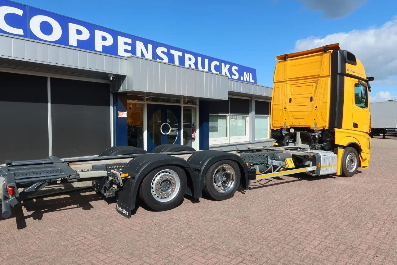Mercedes-Benz Actros 2019 - 2642 LL Chassis Cabine Giga space Bild 3