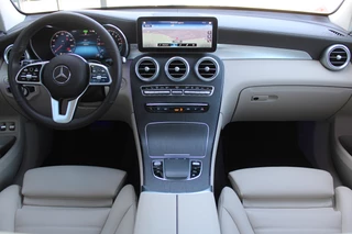 Mercedes-Benz GLC 2022 - 300e 4MATIC Luxury Line PANORAMADAK VIRTUAL LEDER 19'' obrazek 2