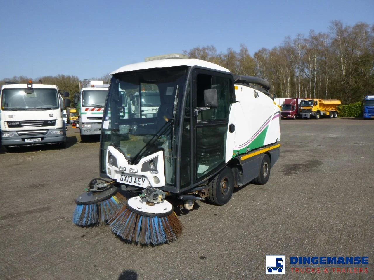 Johnston C202 compact street sweeper 2013 obrázek 1
