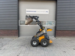 Giant SK252 D skid schranklader / minishovel 2019 2019 afbeelding 3 miniatuur