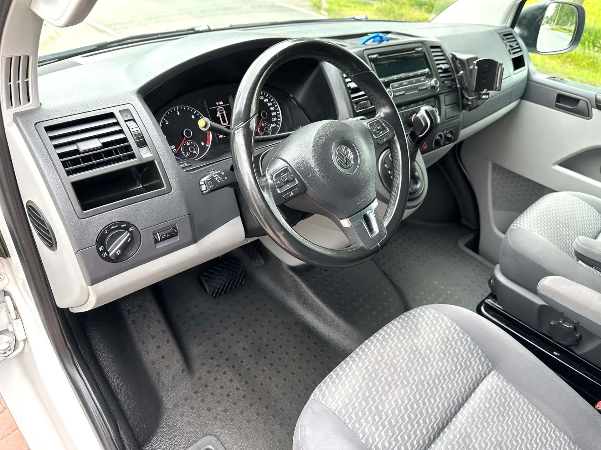 Volkswagen Transporter 2014 - Kombi 2.0 TDI L2H2 AUTOMAAT MARGE 9 PERSOONS afbeelding 14