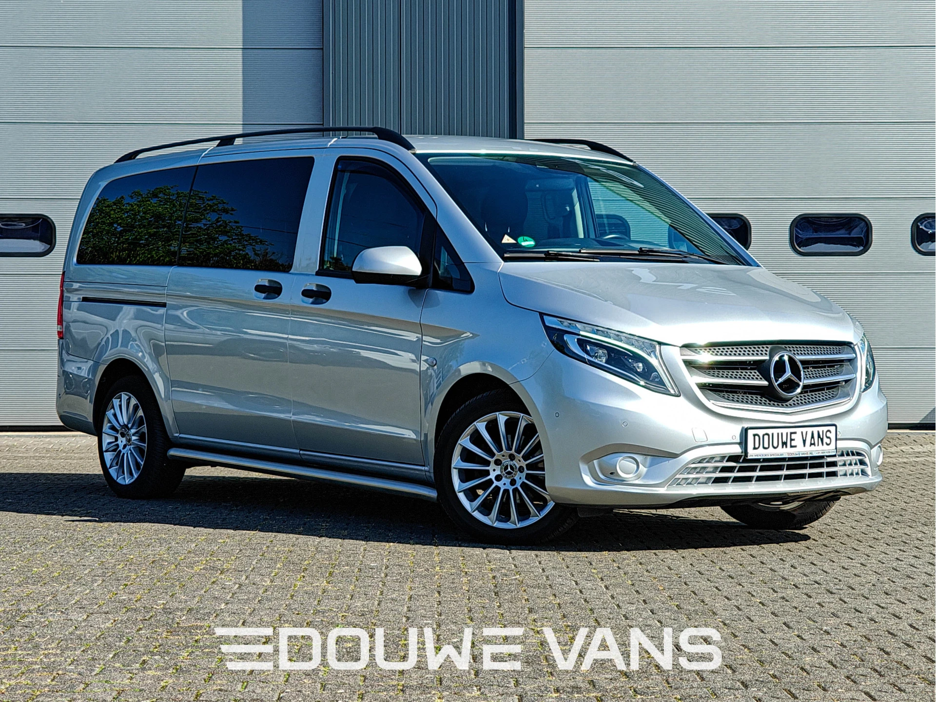 Mercedes-Benz Vito 2020 - Tourer Dubbel Cabine LED Panorama 2x Schuifdeur image 1