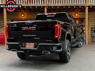 GMC Sierra 2024 - AT4 6.2 V8 image 10