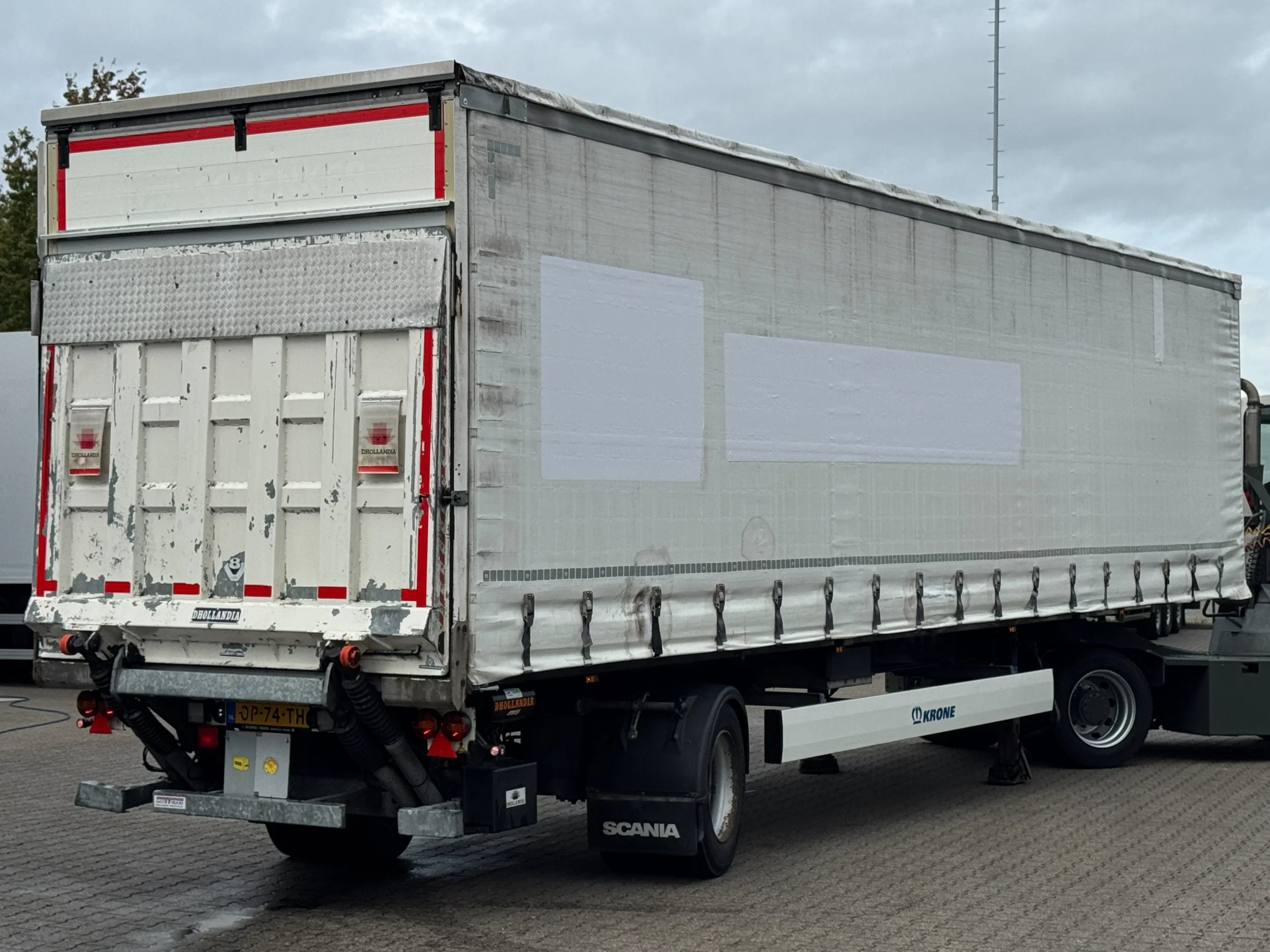 Krone 2017 - City / Schuifzeil-Dak / 2500kg Laadklep / Stuur-as / APK afbeelding 1