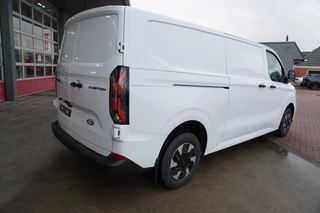 Ford E-Transit 2025 - Cust. 340 L2H1 136PK Trend 65 kWh Elektrisch image 4