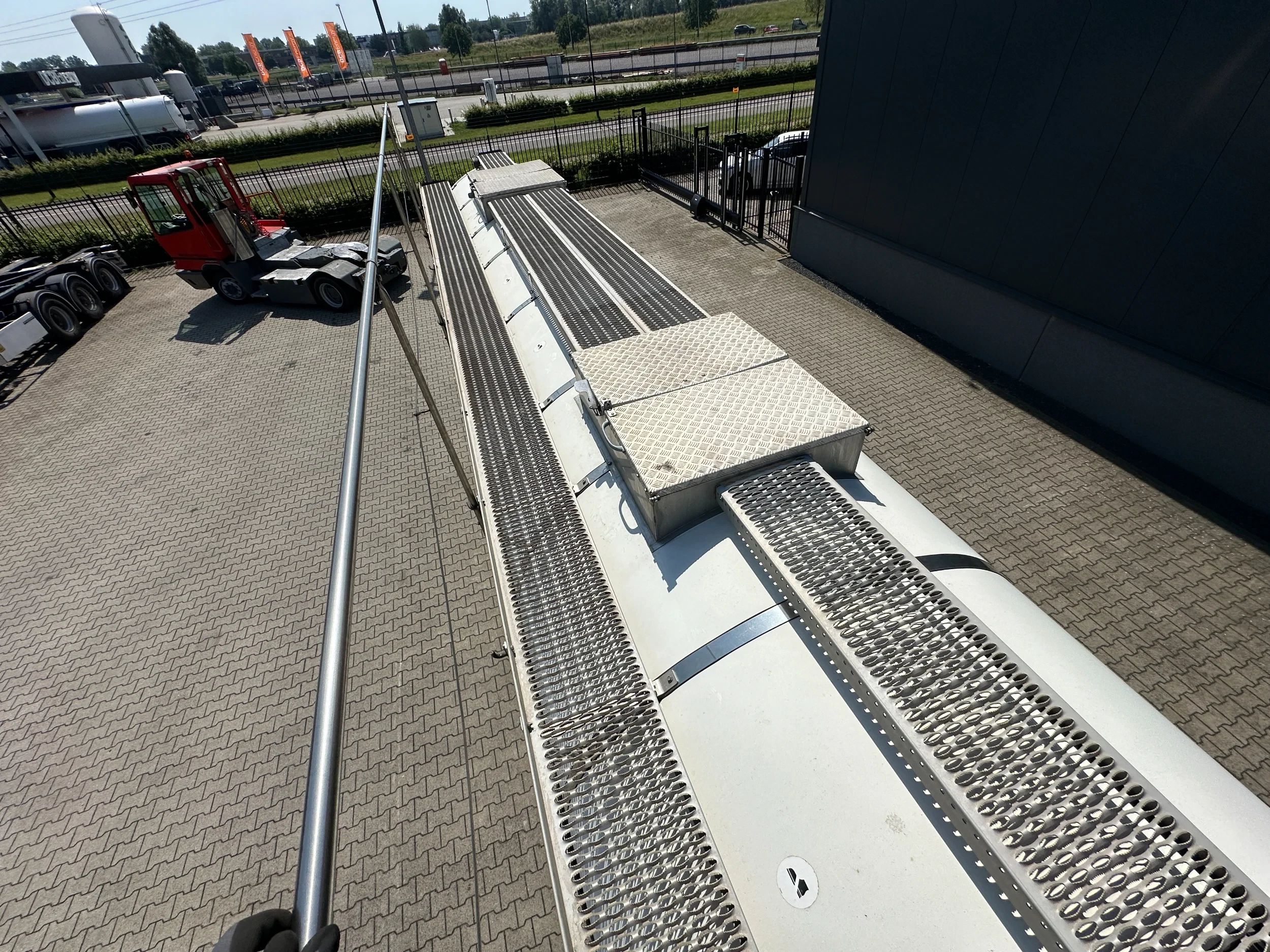 Van Hool 2014 - FOOD / LEBENSMITTEL / empty weight: 5.860kg / 29.500L / 1-comp.+ 1 baffel / discbrakes / NL / APK: 05/2027 afbeelding 25