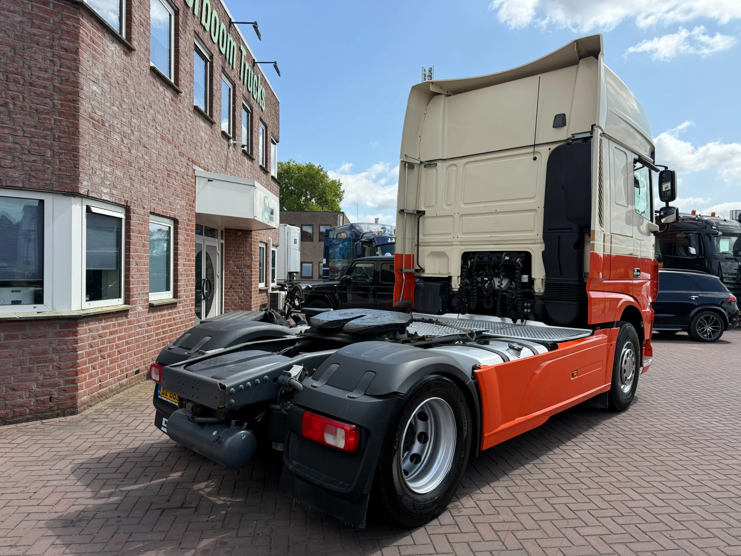 DAF XF 2013 - XF460 4X2 SSC / Full spoilers / Smart tacho / NL-Truck afbeelding 4