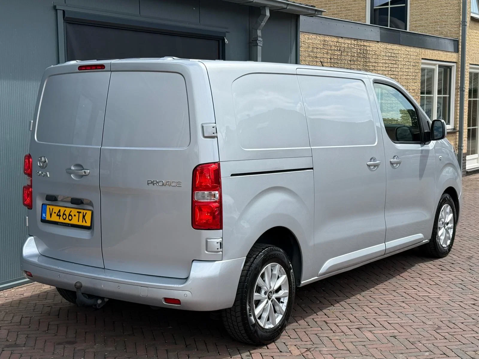 Toyota ProAce 2018 - 2.0 D Professional 2x schuifdeur Trekhaak PDC Navi Clima NAP Half Leer afbeelding 5
