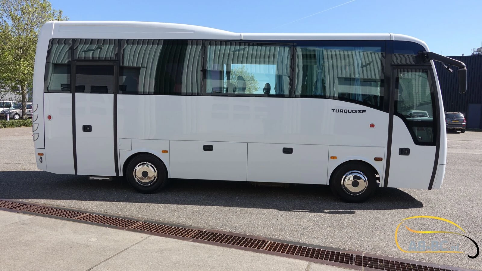 Isuzu Turquoise 30 seats EURO 6 2016 afbeelding 5