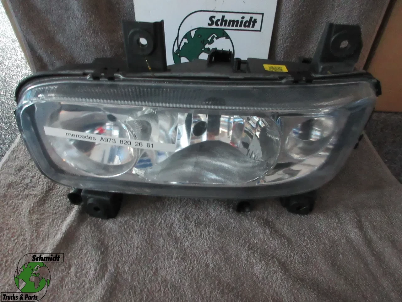 Mercedes-Benz - A 973 820 22 61 // A 973 820 23 61 KOPLAMP ATEGO EURO 6 R + L NIEUWE !!! imagem 1