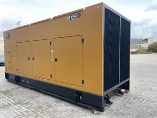 Cat 2025 - DE1250GC - 1.250 kVA Standby Generator - DPX-18226 image 3 thumbnail