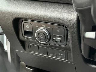 Mercedes-Benz eCitan 2023 - 112 Pro L2H1 / 51 kWh / 6.716 KM / LED HIGH PERFORMANCE KOPLAMPEN / CAMERA / ECC / TREKHAAK / STOELVERW obrazek 13