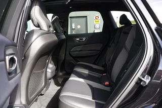 Volvo XC60 2022 - 2.0 B4 Aut. R-DESIGN / Panorama dak / Volleder immagine 23