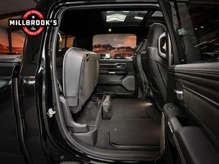 Dodge Ram 1500 2024 - 3.0 Hurricane Premium Laramie Night, obrazek 19