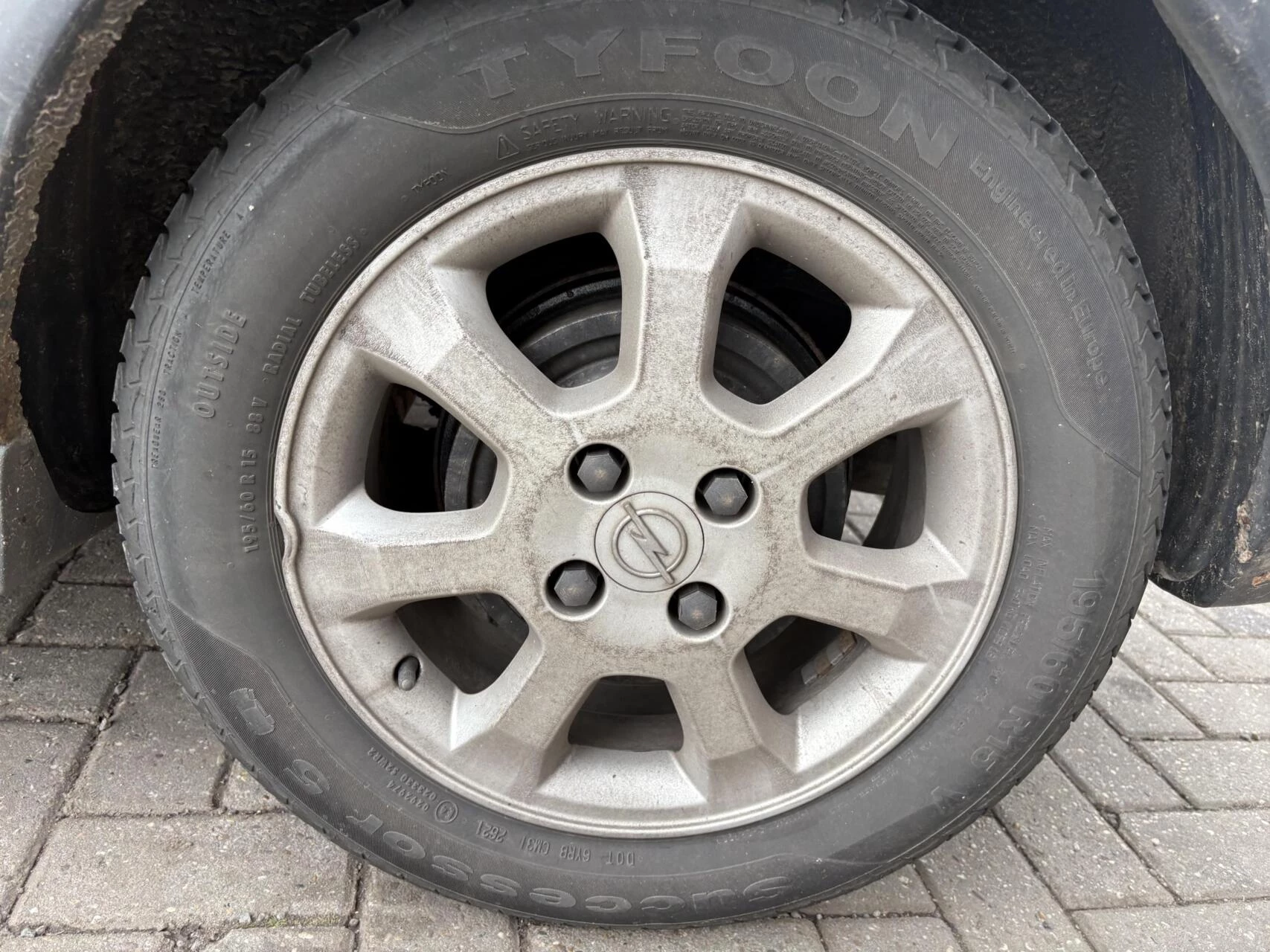 Opel Astra 2004 - 1.6-16V Njoy AIRCO 06-2027 obrázek 21