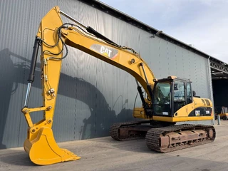 Cat 2009 - 320D L на продажу