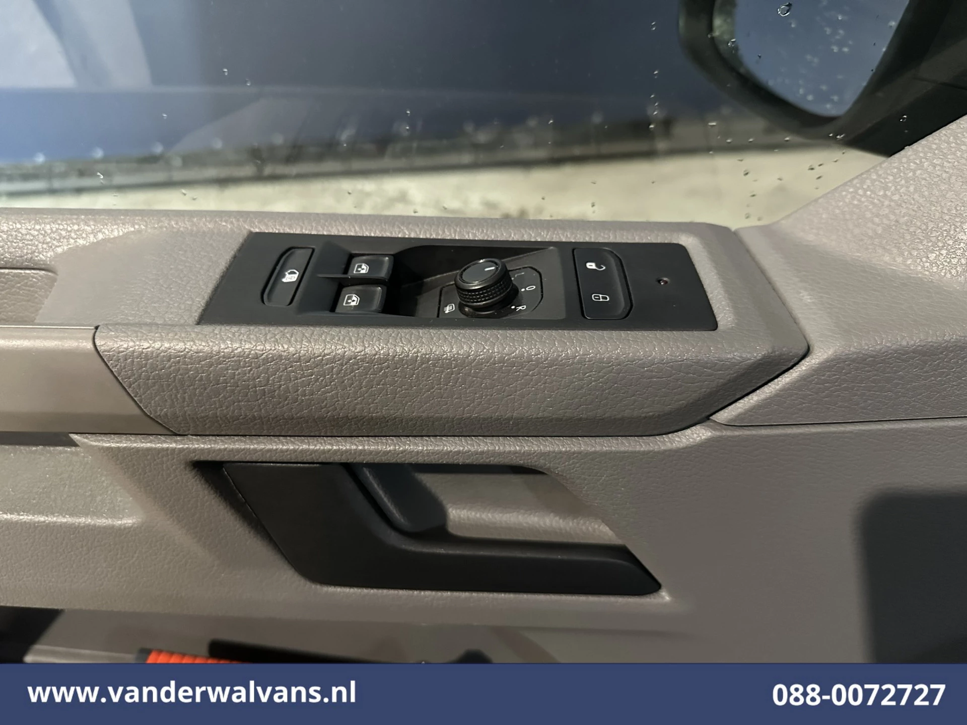Volkswagen Transporter 2023 - 2.0 TDI L2H1 Euro6 Airco | Navigatie | Apple Carplay | Android Auto | Trekhaak obrázek 18