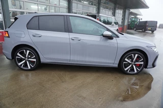 Volkswagen Golf 2025 - 1.5 eHybrid GTE 272PK Automaat Black Style obrazek 3