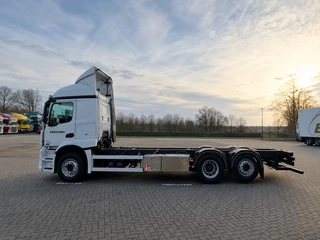 Mercedes-Benz Actros 2018 - 2646 6x2 - Chassis - Zepro Loadlift - Full air image 3