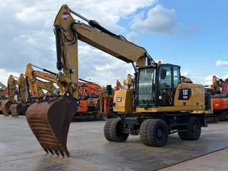 Caterpillar M320F 2017 image 2 thumbnail