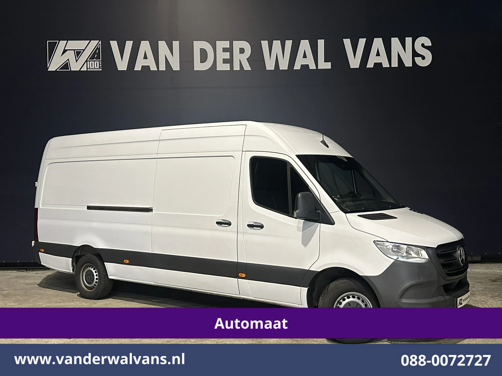 Mercedes-Benz Sprinter 2022 - 317 CDI 170pk 9G-Tronic Automaat 3500kg Trekhaak L3H2 Euro6 Airco | Camera | Navigatie | Apple Carplay afbeelding 1