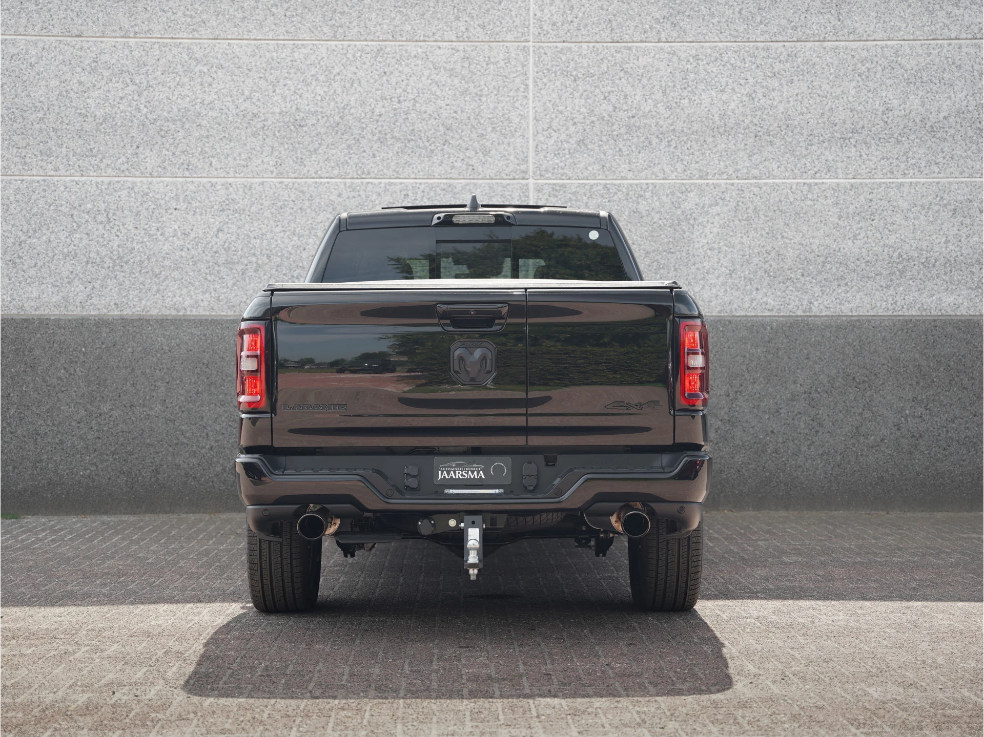 Dodge Ram 1500 2024 - Laramie Night SST Hurricane 426pk image 5