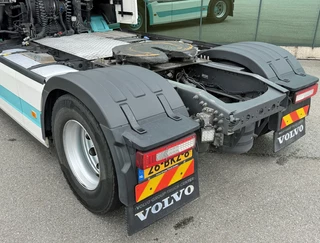 Volvo FH 2018 - 13.420 EURO 6 FULL SPOILER 2X TANKS ONLY 665.000 KM TOP CONDITION NL-TRUCK immagine 20