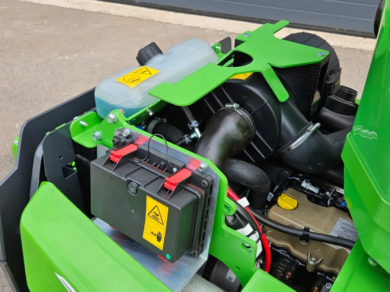Avant 2024 - 635i Rental mini-shovel afbeelding 20