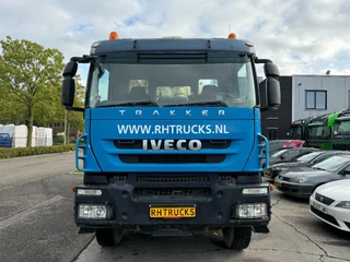 Iveco EuroTrakker 2008 - 410 8X4 CIFA PUMP 24M + MIXER FULL STEEL + REMOTE CONTROL image 9