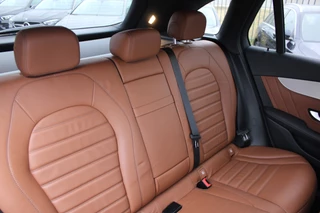 Mercedes-Benz GLC 2020 - 300e 4MATIC AMG Line LEDER SFEER CARPLAY CAMERA 20'' imagen 15