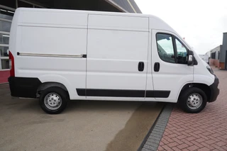 Peugeot Boxer 2023 - 2.2 BlueHDi 140PK L2H2 3.3t afbeelding 2 miniatuur