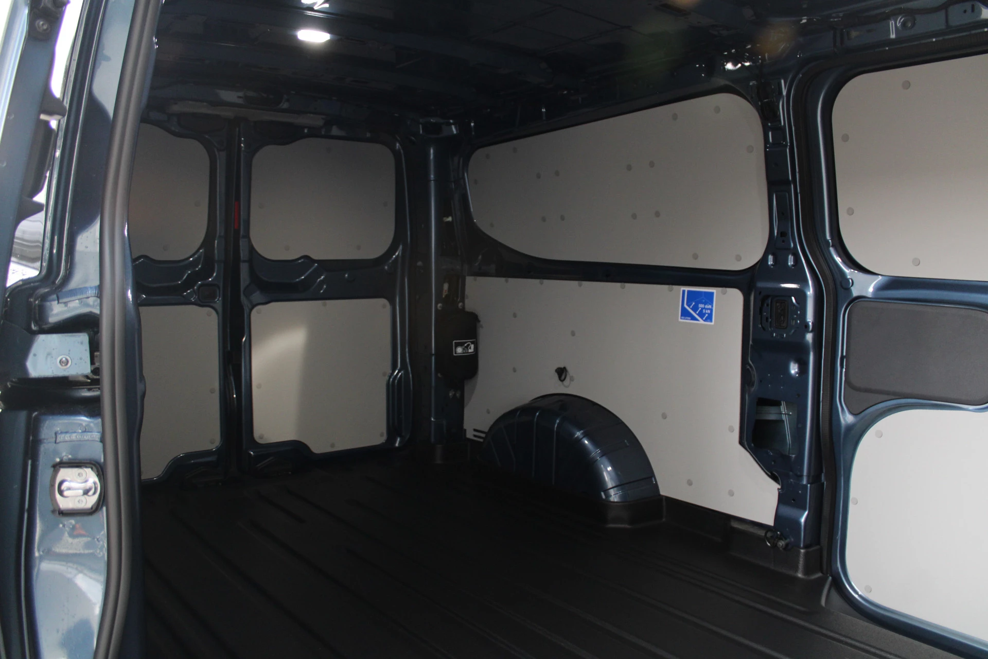 Ford E-Transit Custom 2025 - 340 L2H1 Limited 65 kWh 218pk - 2x Schuif - LED - 360 Camera - B&O - ACC - Navi - Stoel/Stuurverwarming - Rijklaar afbeelding 18