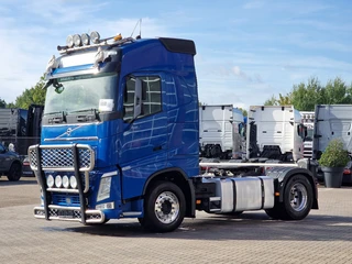 Volvo FH 2019 - 13.500 Globetrotter 4x2 - PTO/Hydraulic - Navi - Alloy wheels - Fridge afbeelding 3 miniatuur