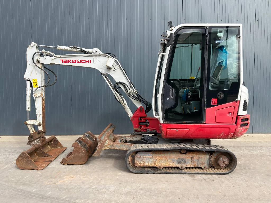 Takeuchi 2017 - TB230 afbeelding 2