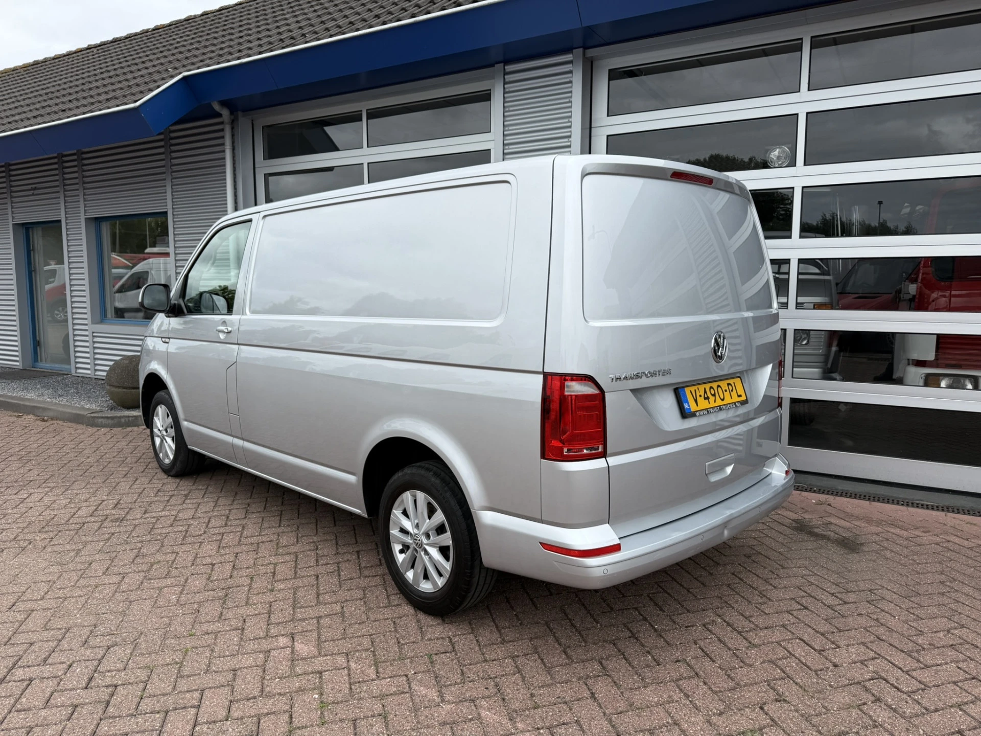 Volkswagen Transporter 2018 - 2.0 TDI L1H1/Navi/Airco/Cruise/Euro6 afbeelding 4