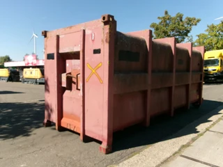 KTK 2013 - 3x Gesloten container haakbakken 35 m3 te koop