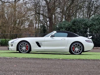 Mercedes-Benz SLS 2013 - GT 6.3 AMG Roadster - Full spec - German registration imagem 36