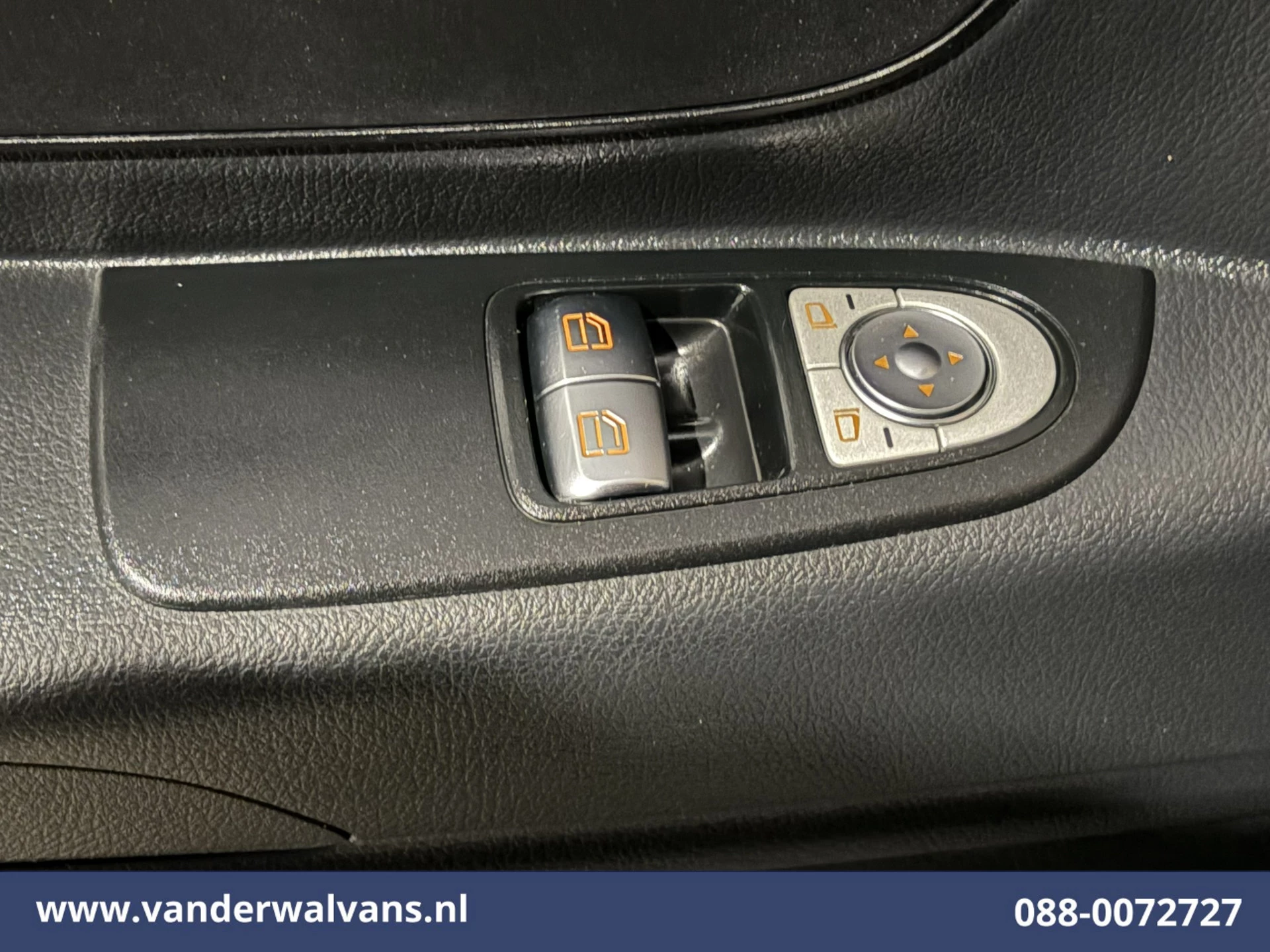 Mercedes-Benz Vito 2020 - 116 CDI 164pk L2H1 Euro6 Airco | 3-Zits | Camera | Navigatie | Cruisecontrol | Stoelverwarming immagine 19